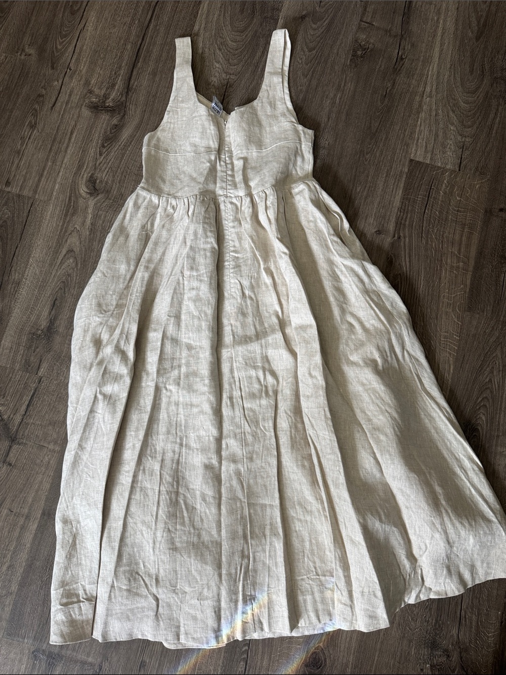 NWOT Sister Bloom (No. 14
Boutique) Médium Palmer Linen Maxi
Dress - Picture 7 of 8